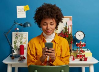 Too Much Info: The Double-Edged Sword Of Sharing Career Moves Online Networking & Sharing Career Moves