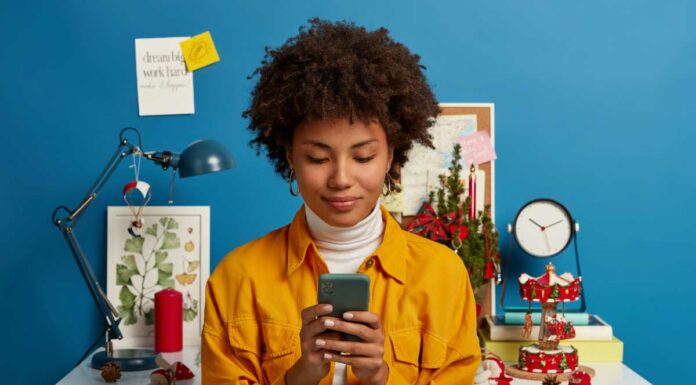 Too Much Info: The Double-Edged Sword Of Sharing Career Moves Online Networking & Sharing Career Moves