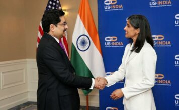 Kumar Mangalam Birla Receives Global Leadership Award from USISPF Birla receives Global Leadership Award at USISPF 2025.