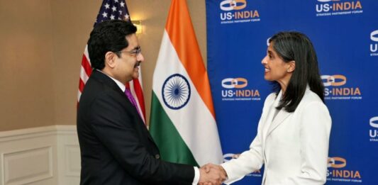 Kumar Mangalam Birla Receives Global Leadership Award from USISPF Birla receives Global Leadership Award at USISPF 2025.